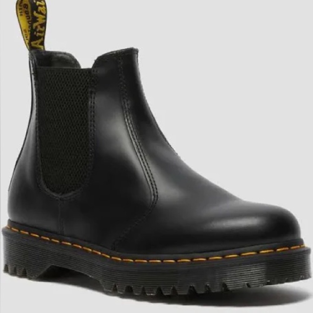 Dr. Martens 2976 Bex Smooth Leather Chelsea Boots